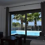 Tatil Evi Moderne Mit Privatem Pool Und Meerblick By Interhome