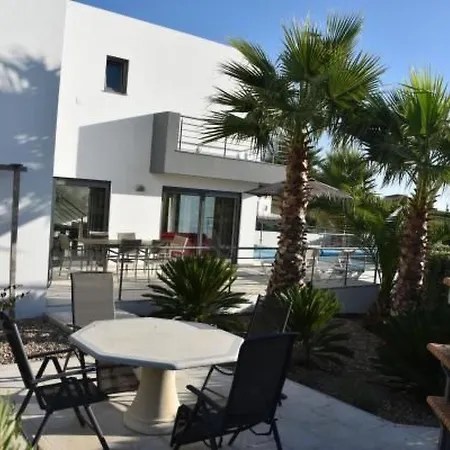 Casa vacanze Moderne Mit Privatem Pool Und Meerblick By Interhome Lourinhã