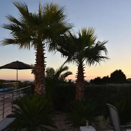 Moderne Mit Privatem Pool Und Meerblick By Interhome Casa vacanze Lourinhã